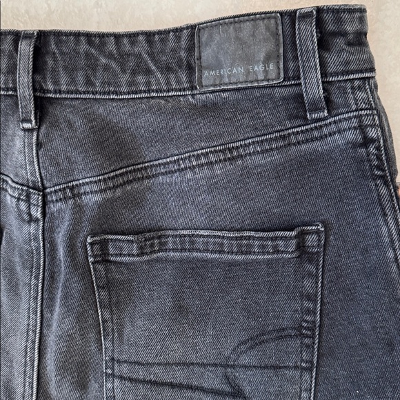 EUC American Eagle Outfitters off Black Stretch Frayed Leg Denim Shorts Size 4 - Picture 7 of 9